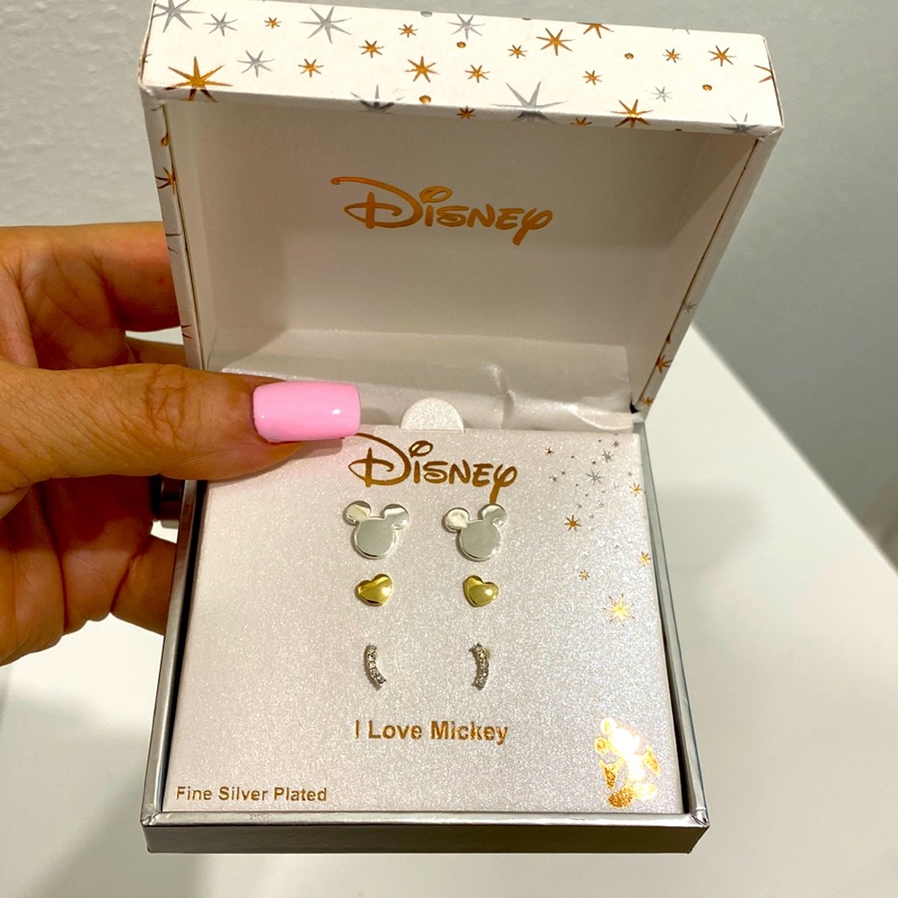 NIB Disney βI Love Mickeyβ Fine Silver Plated 3 piece Earring Sets